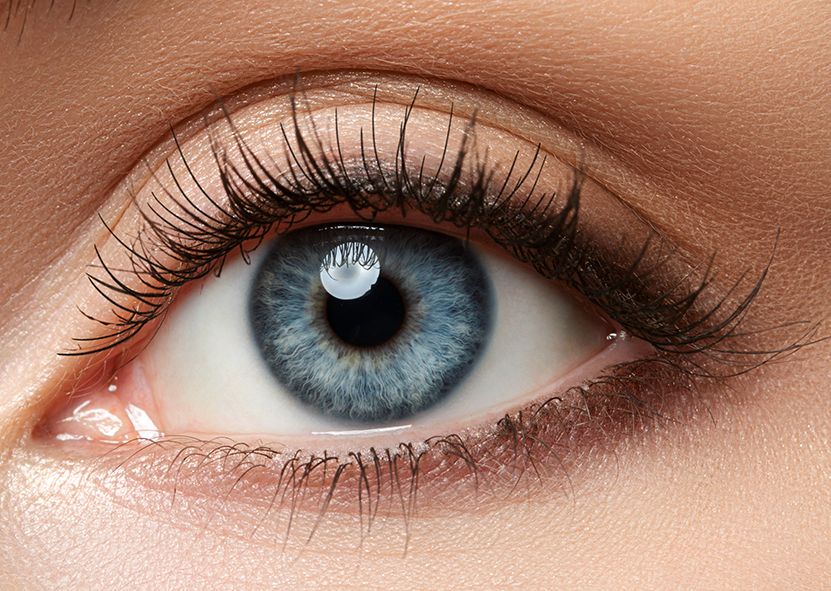 oeil bleu